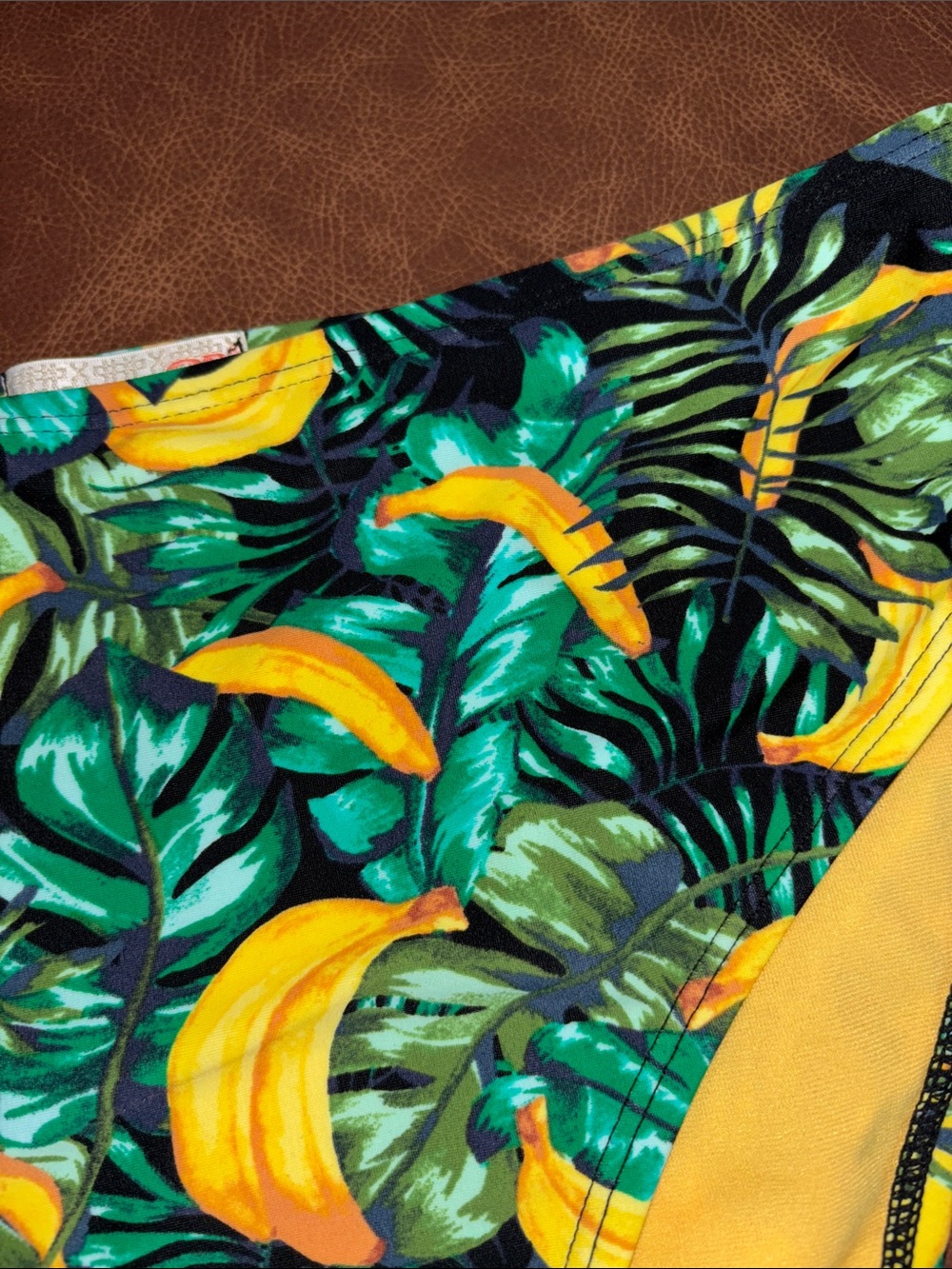NWOT Gianni Bini Gone Bananas Yellow Tropical Print Bikini Set Women’s Medium - Picture 9 of 11